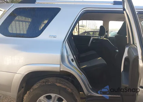 2024 Toyota 4Runner Sr5 из США, поврежденный, VIN JTEMU5JR3R6250581